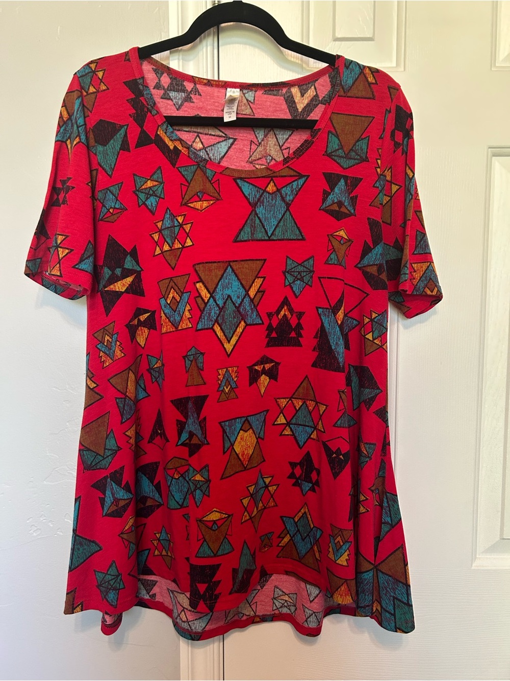 LuLaRoe Red Short Sleeve Geometric Print Tee